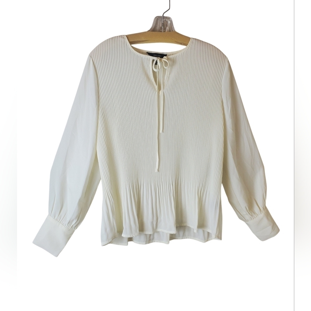 Simply Vera Verawang Size M Elegant White Women's Top - Picture 2 of 6